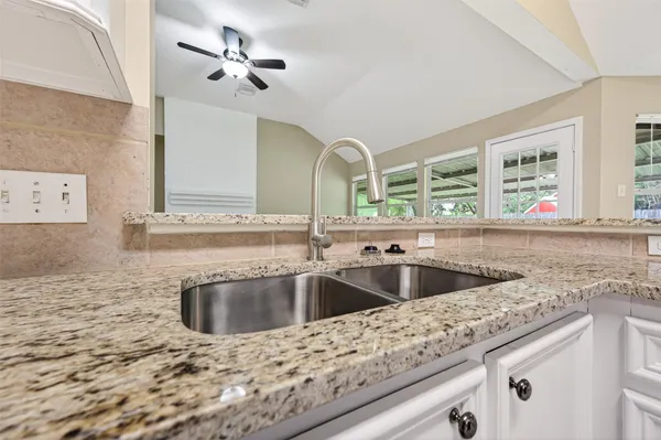 $1,795 | 11655 Lakeview Manor Drive, Willis, TX 77318