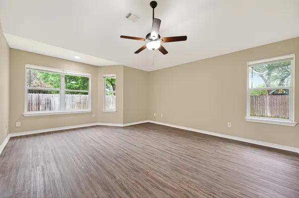 $1,795 | 11655 Lakeview Manor Drive, Willis, TX 77318