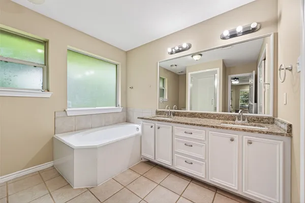 $1,795 | 11655 Lakeview Manor Drive, Willis, TX 77318