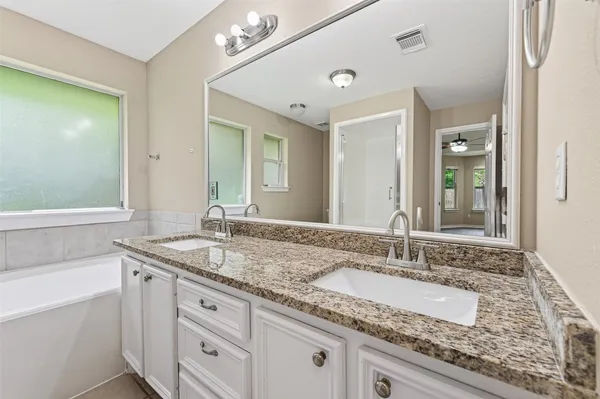 $1,795 | 11655 Lakeview Manor Drive, Willis, TX 77318