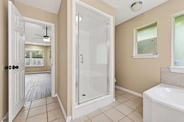 $1,795 | 11655 Lakeview Manor Drive, Willis, TX 77318