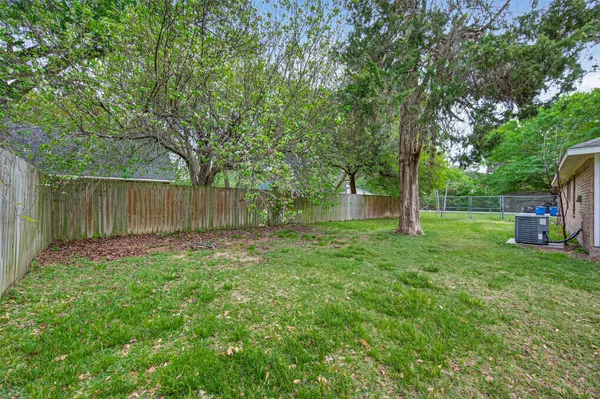 $1,795 | 11655 Lakeview Manor Drive, Willis, TX 77318