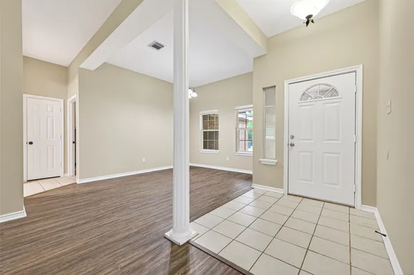 $1,795 | 11655 Lakeview Manor Drive, Willis, TX 77318