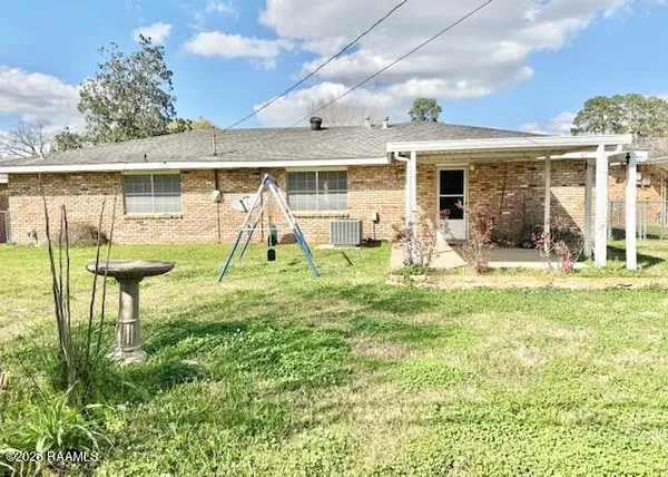 $1,400 | 948 Mary, Opelousas, LA 70570