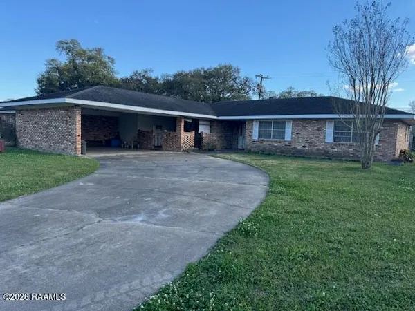 $1,400 | 948 Mary, Opelousas, LA 70570