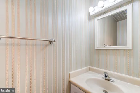 $795,000 | 6712 Langston Blvd., Unit C, Arlington, VA 22205