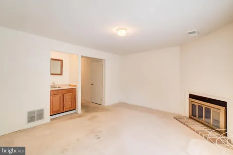 $795,000 | 6712 Langston Blvd., Unit C, Arlington, VA 22205