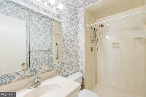 $795,000 | 6712 Langston Blvd., Unit C, Arlington, VA 22205