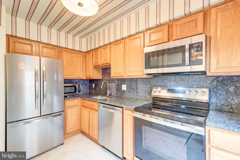 $795,000 | 6712 Langston Blvd., Unit C, Arlington, VA 22205