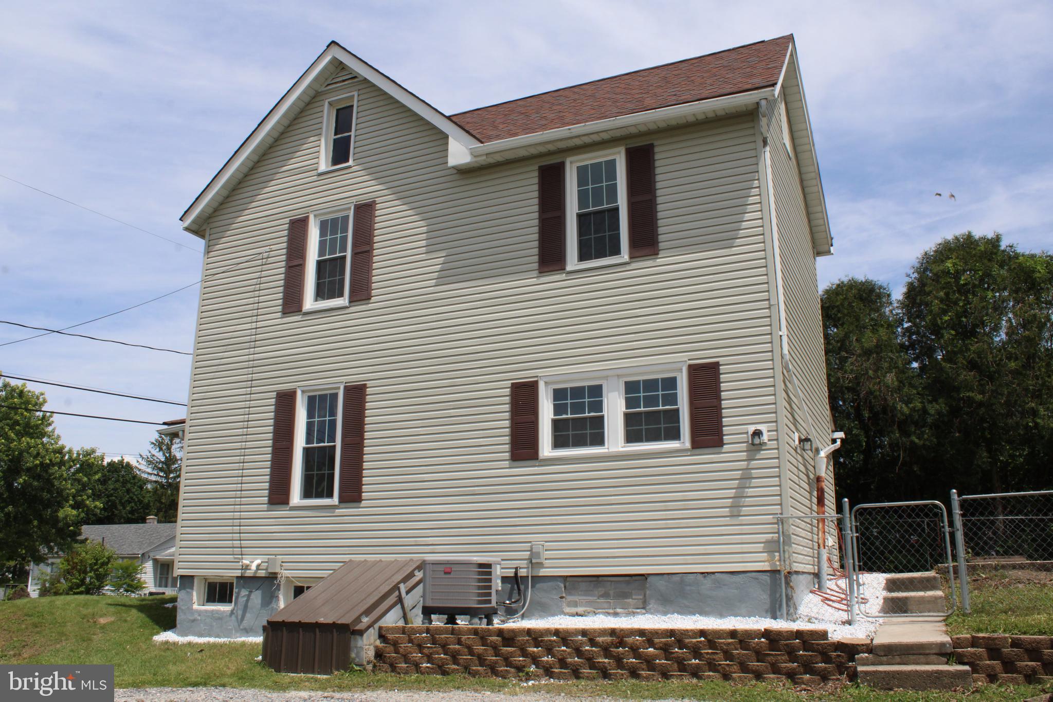 550 Winifred Road Cumberland, MD 21502 - Photo 12 of 81 Rear Side View