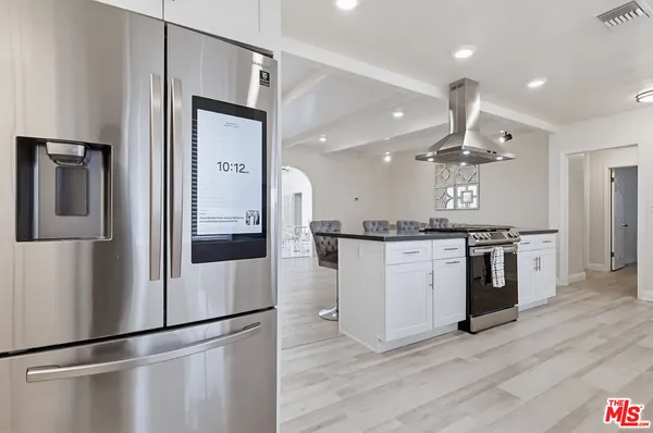 $5,700 | 9209 Paramount Boulevard, Downey, CA 90240