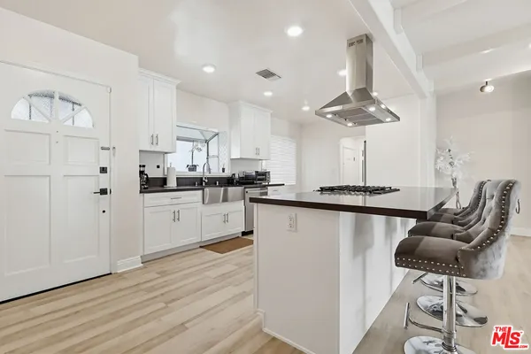 $5,700 | 9209 Paramount Boulevard, Downey, CA 90240