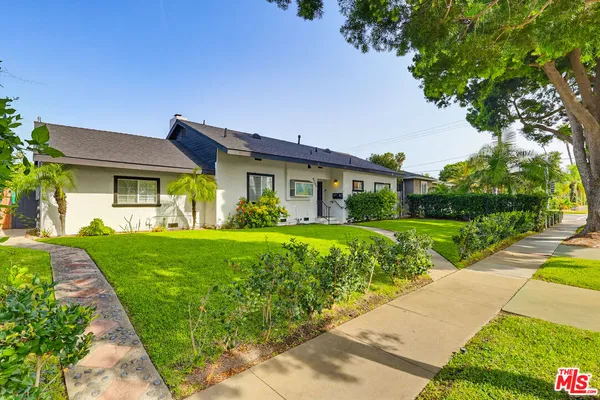 $5,700 | 9209 Paramount Boulevard, Downey, CA 90240