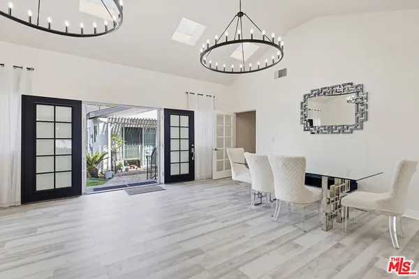 $5,700 | 9209 Paramount Boulevard, Downey, CA 90240