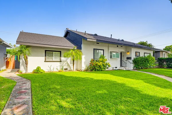 $5,700 | 9209 Paramount Boulevard, Downey, CA 90240