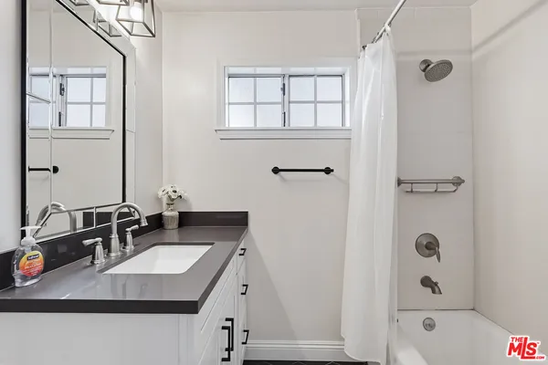 $5,700 | 9209 Paramount Boulevard, Downey, CA 90240