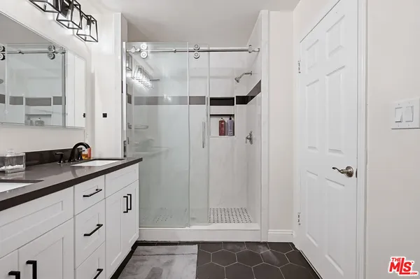 $5,700 | 9209 Paramount Boulevard, Downey, CA 90240