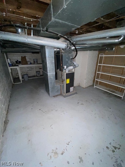 1231 Sylvania Road Cleveland, OH 44121 - Photo 32 of 35