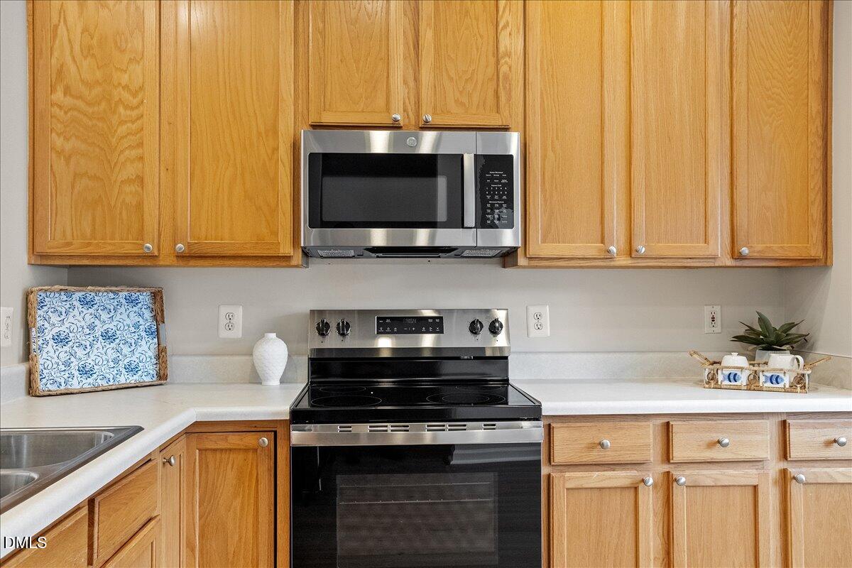 10962 Pendragon Place Raleigh, NC 27614 - Photo 6 of 32