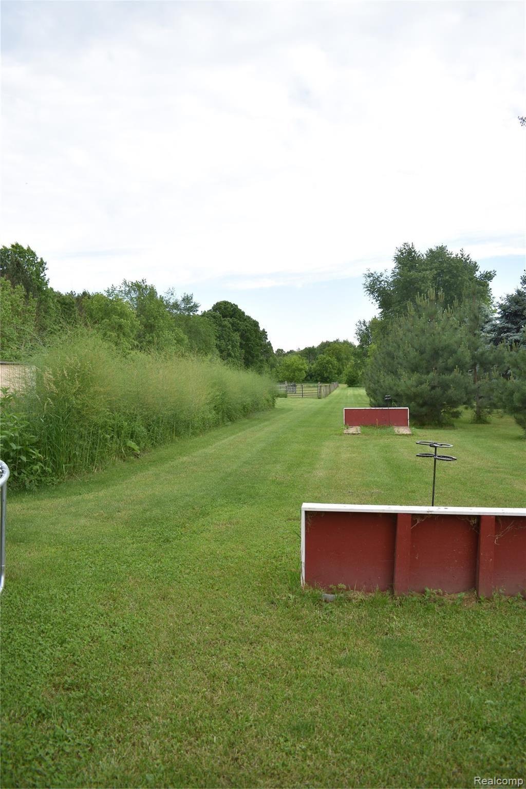 7205 West Lange Road Fowlerville, MI 48836 - Photo 7 of 25 Outside_7.JPG