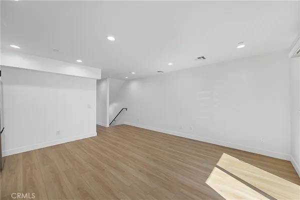 $4,487 | 14422 Tiara Street, Unit 1/2, Van Nuys, CA 91401