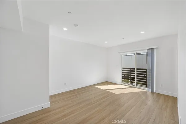 $4,487 | 14422 Tiara Street, Unit 1/2, Van Nuys, CA 91401