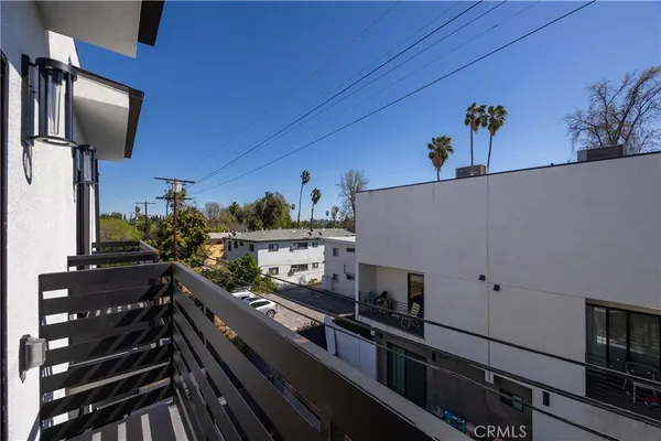 $4,487 | 14422 Tiara Street, Unit 1/2, Van Nuys, CA 91401