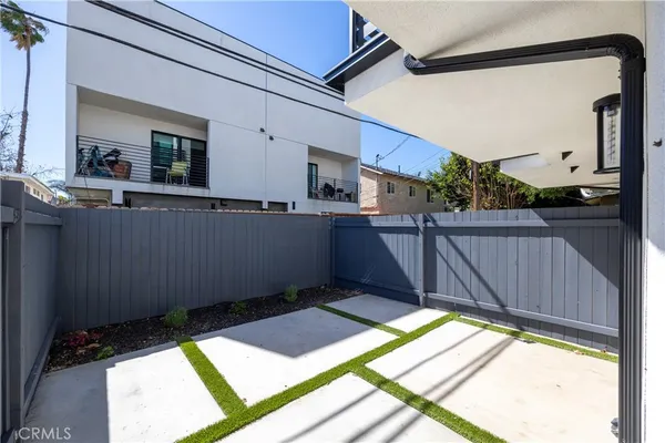 $4,487 | 14422 Tiara Street, Unit 1/2, Van Nuys, CA 91401