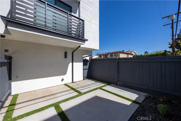 $4,487 | 14422 Tiara Street, Unit 1/2, Van Nuys, CA 91401