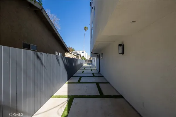 $4,487 | 14422 Tiara Street, Unit 1/2, Van Nuys, CA 91401