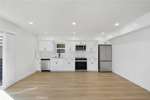 $4,487 | 14422 Tiara Street, Unit 1/2, Van Nuys, CA 91401