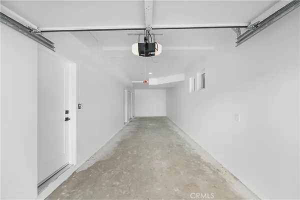 $4,487 | 14422 Tiara Street, Unit 1/2, Van Nuys, CA 91401