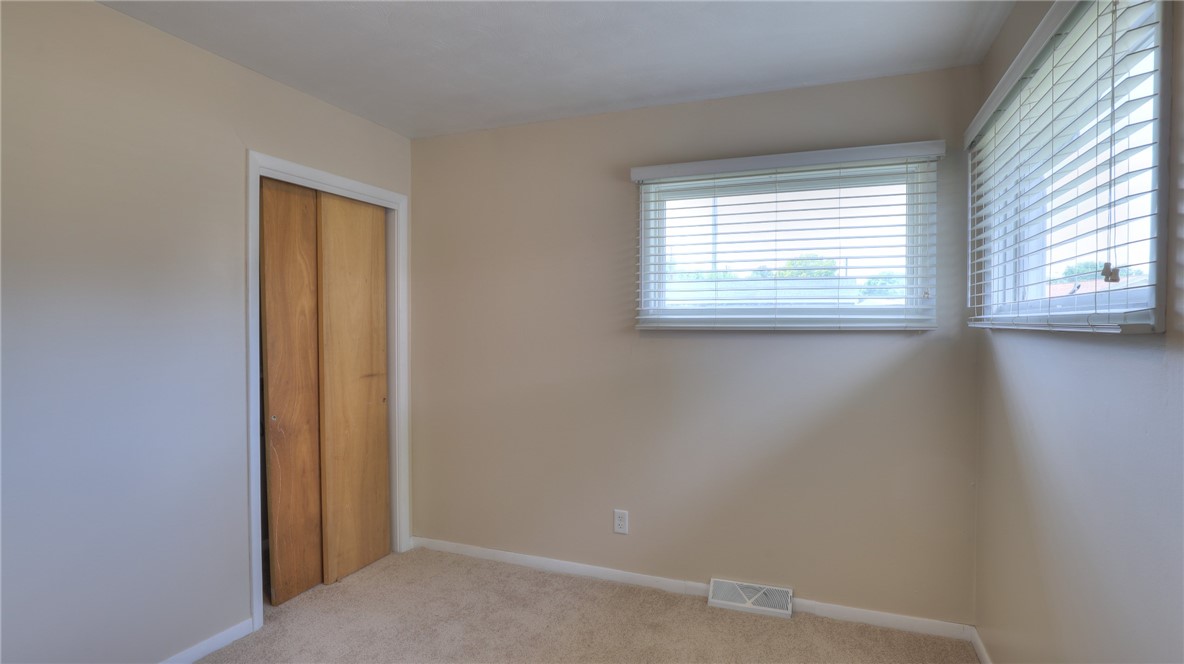 4022 Newcastle Drive Decatur, IL 62526 - Photo 26 of 34