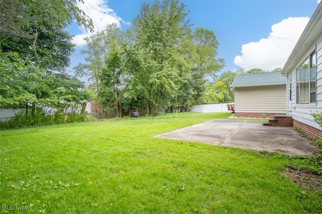 1100 Blanchester Road Lyndhurst, OH 44124 - Photo 23 of 26