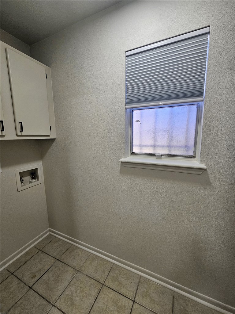 4802 Delwood Street, Unit 3 Corpus Christi, TX 78413 - Photo 9 of 22 a view of kitchen