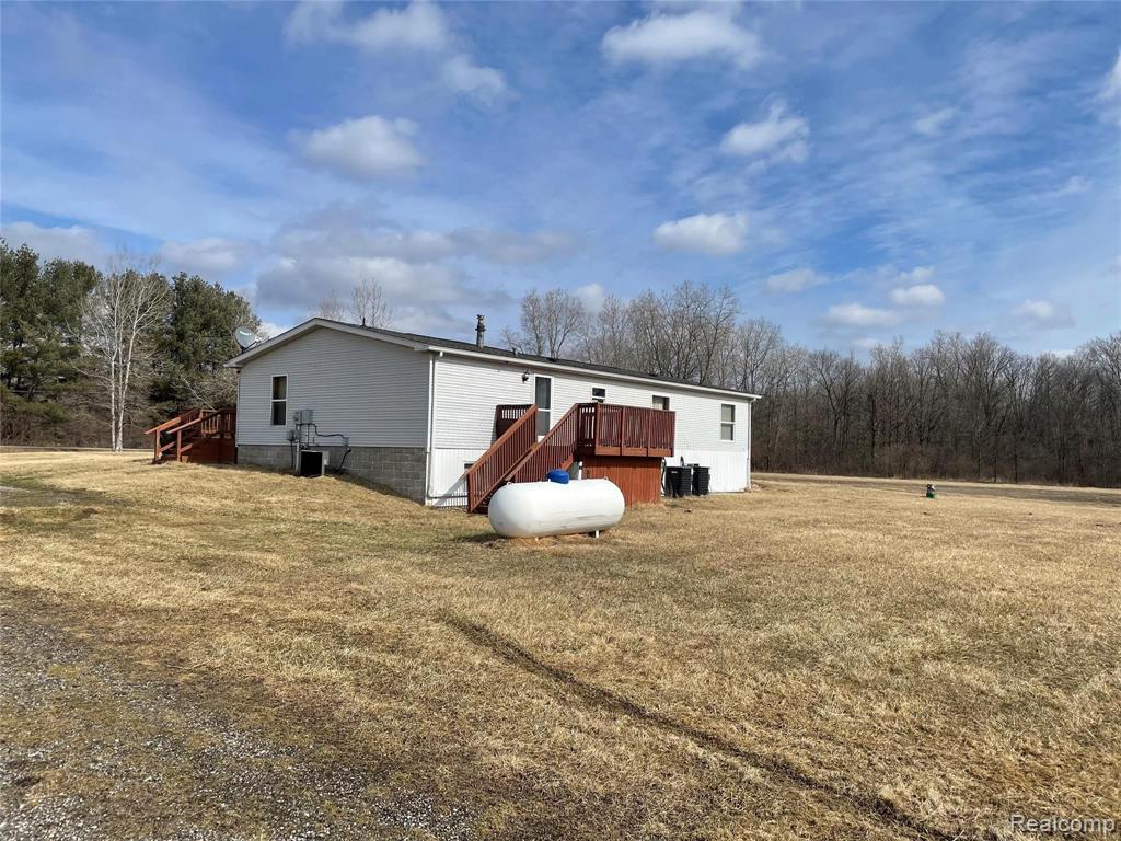1810 Vernor Road Lapeer, MI 48446 - Photo 7 of 57