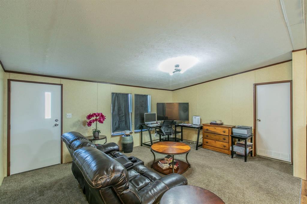 142 Lillie Valley Road Waco, TX 76705 - Photo 9 of 35