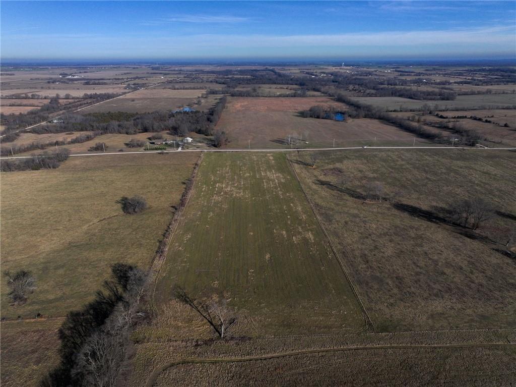 East Logan Road El Dorado Springs, MO 64744 - Photo 4 of 15