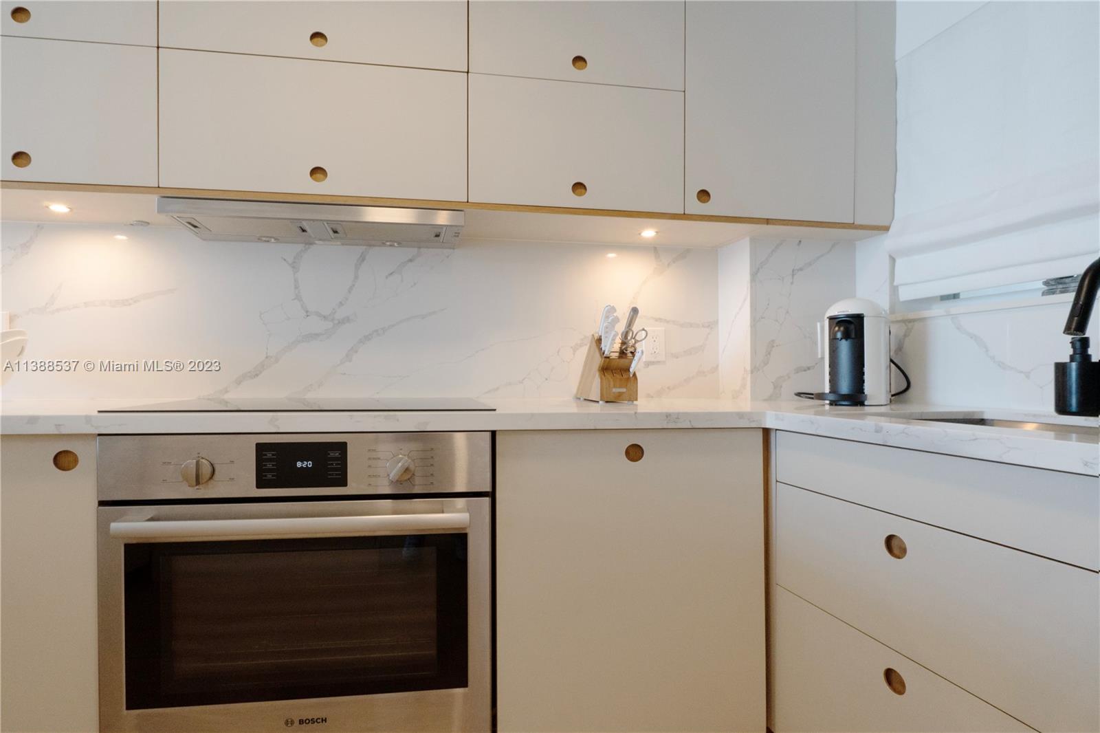 1345 Lincoln Road, Unit PH4 Miami Beach, FL 33139 - Photo 12 of 26 Gallery Image 12