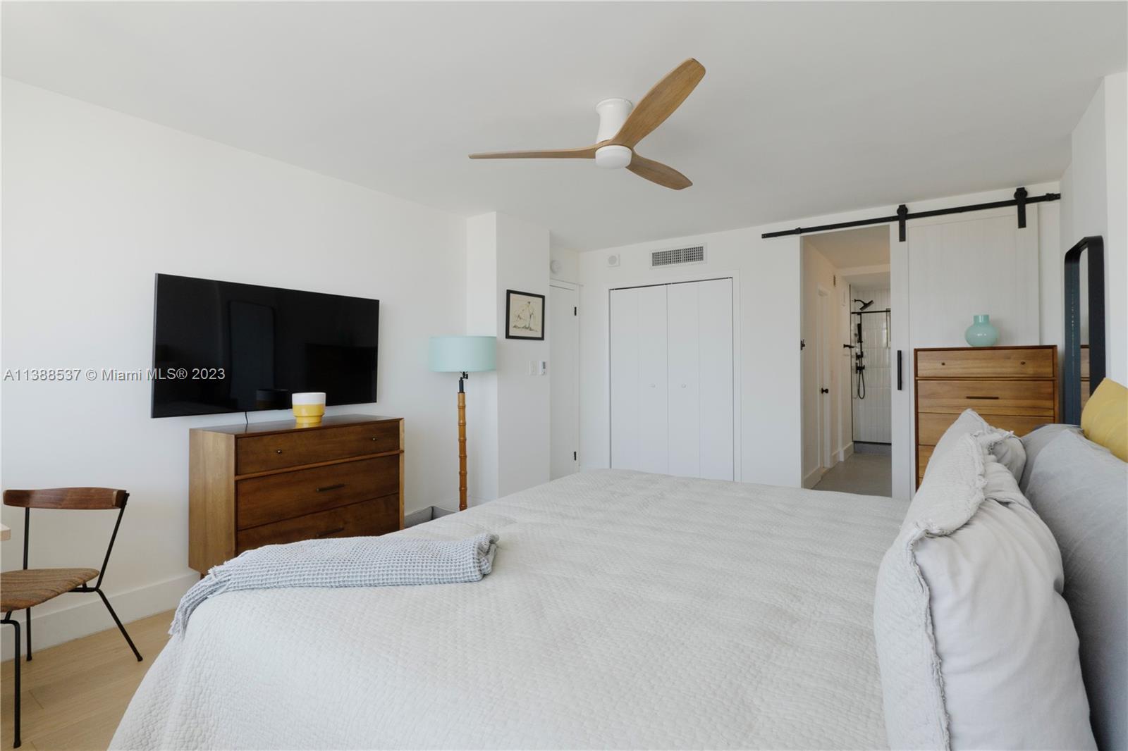 1345 Lincoln Road, Unit PH4 Miami Beach, FL 33139 - Photo 15 of 26 Gallery Image 15