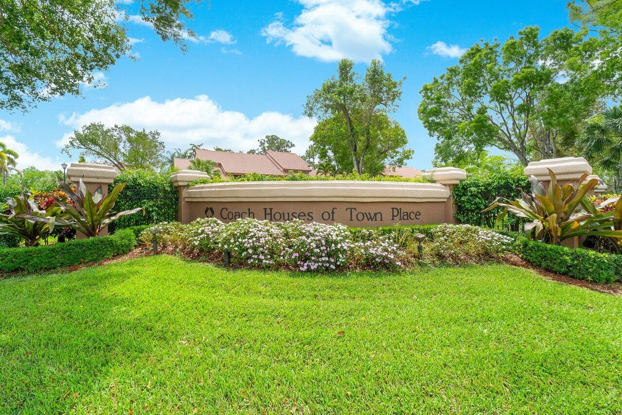 5650 Coach House Circle, Unit D Boca Raton, FL 33486 - Photo 28 of 32 COACH HOUSE ENTRANCE