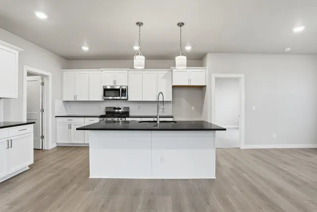 $575,000 | 1231 High Desert Drive, Deer Park, WA 99006