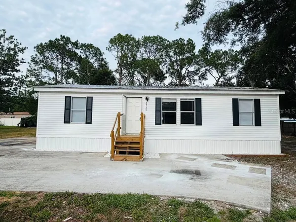 $1,900 | 6734 Ravenwood Street, Zephyrhills, FL 33544