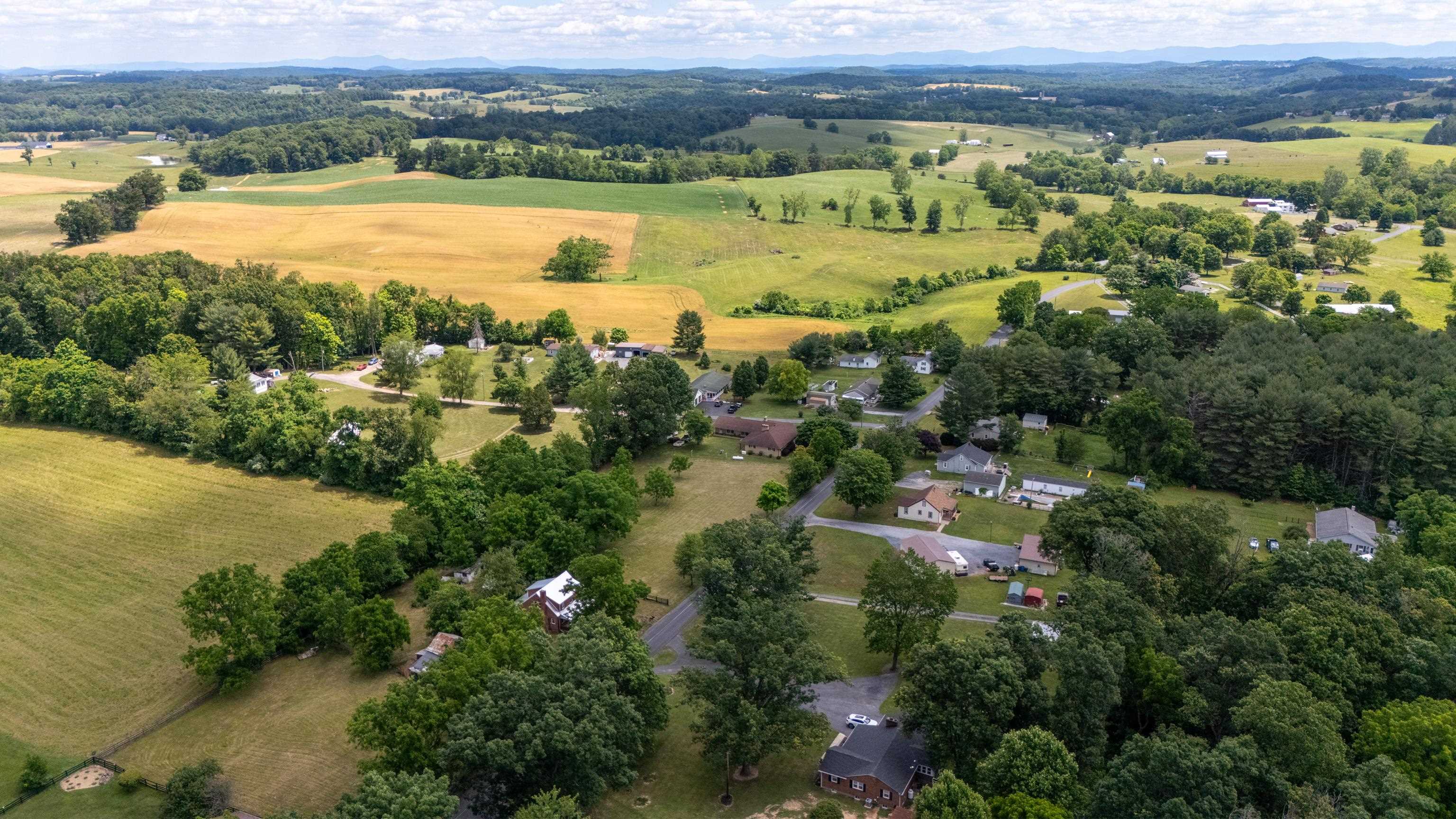 221 Chapel Road Churchville, VA 24421 - Photo 24 of 26