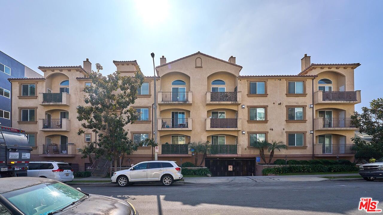 5132 West Maplewood Avenue, Unit 106 Los Angeles, CA 90004 - Photo 1 of 20