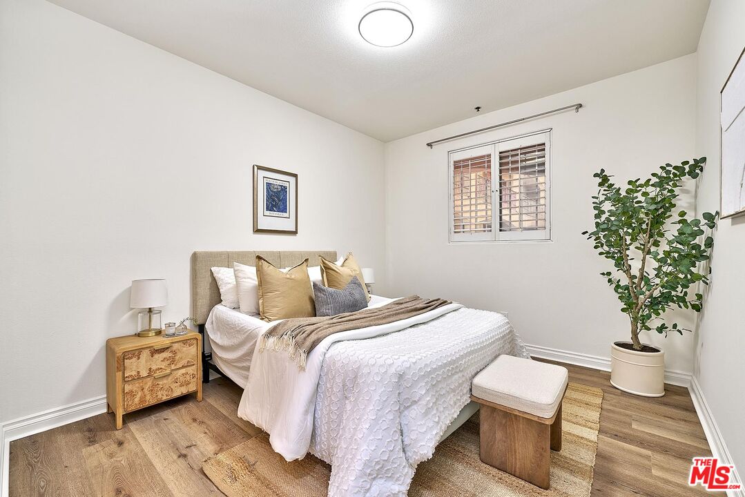 5132 West Maplewood Avenue, Unit 106 Los Angeles, CA 90004 - Photo 15 of 20