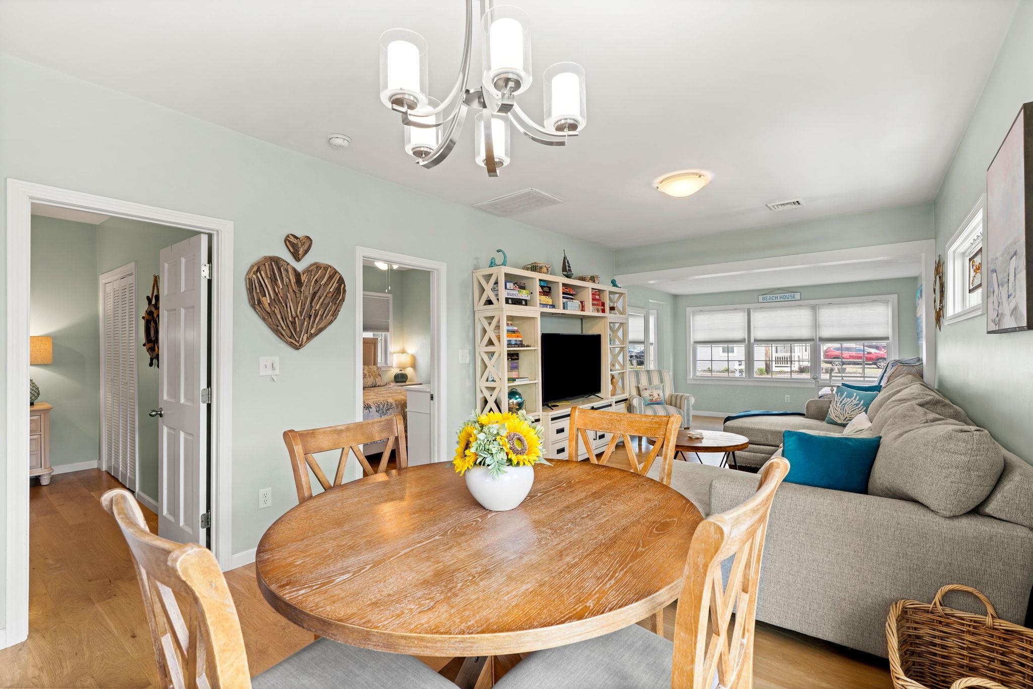527 Ocean Boulevard Hampton, NH 03842 - Photo 11 of 38