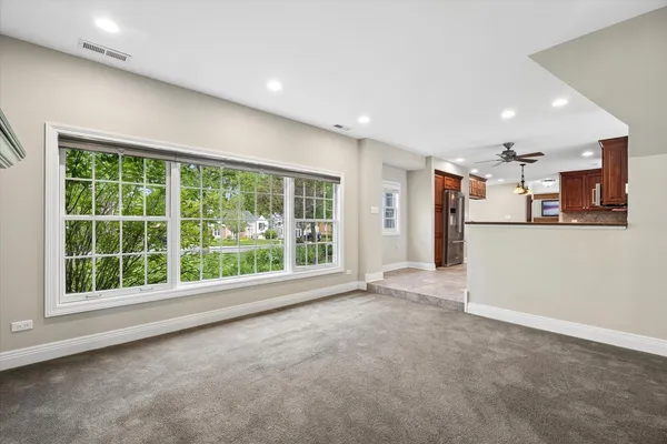 $6,000 | 233 South Prospect Avenue, Clarendon Hills, IL 60514