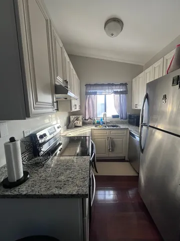 $1,725 | 417 Berkshire Drive, Unit 36, Crystal Lake, IL 60014