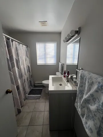 $1,725 | 417 Berkshire Drive, Unit 36, Crystal Lake, IL 60014